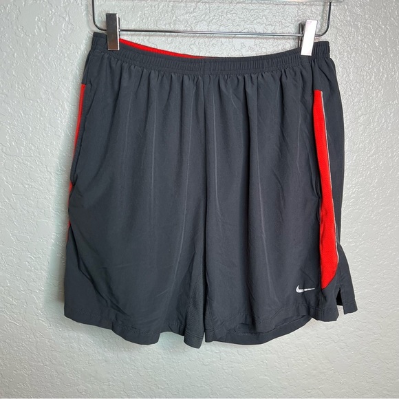 Nike Men’s Dri-Fit Shorts Gray and Red - Picture 9 of 9